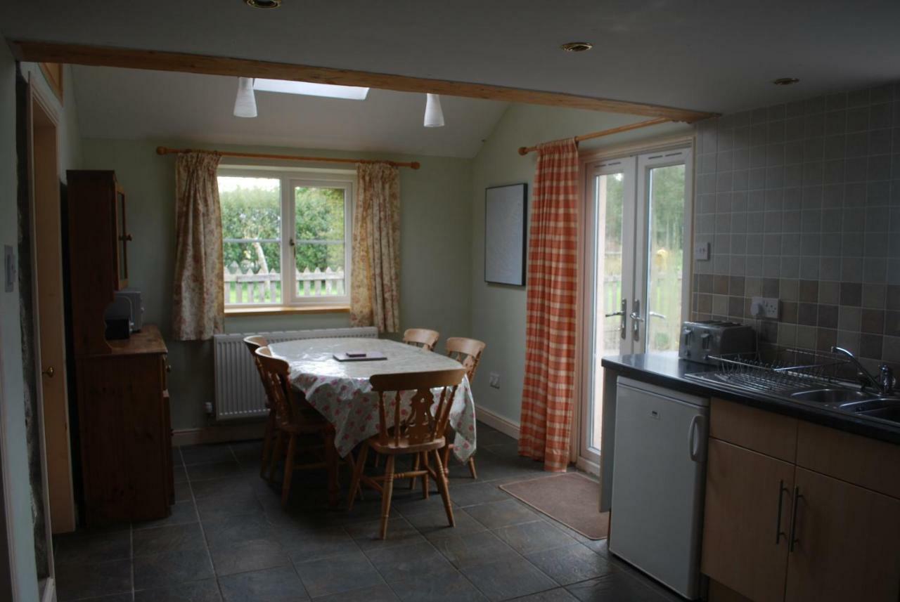 Villa Ty Gylfinir Llandegla Esterno foto