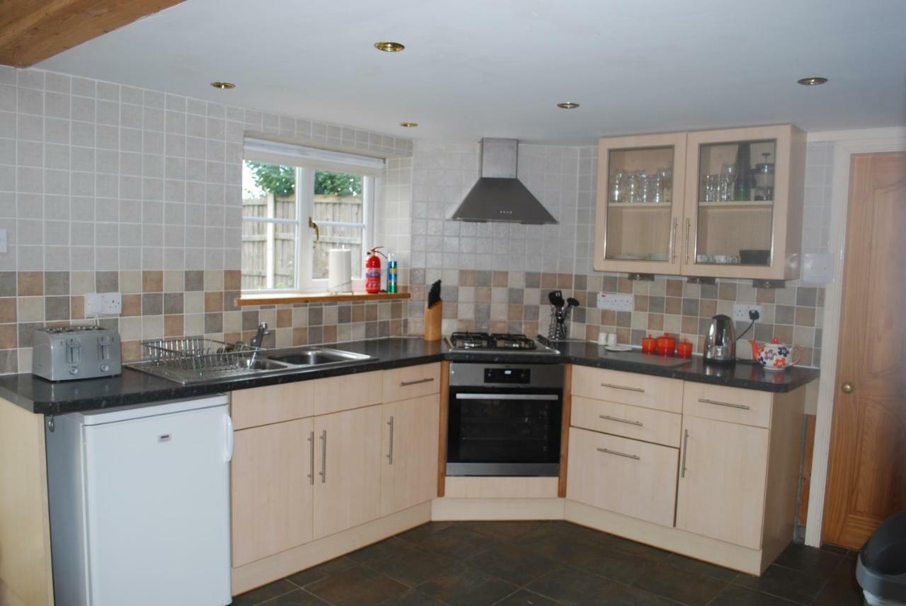 Villa Ty Gylfinir Llandegla Esterno foto